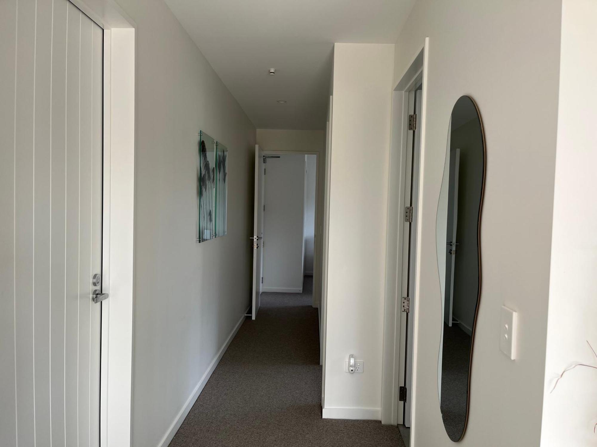Lake Views - New Apartment With Room To Relax Wanaka Luaran gambar